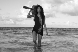 MAY
SINGER JIHAE EYES THE EXIT ON ‘LEAVING NYC’ (EXCLUSIVE SONG)